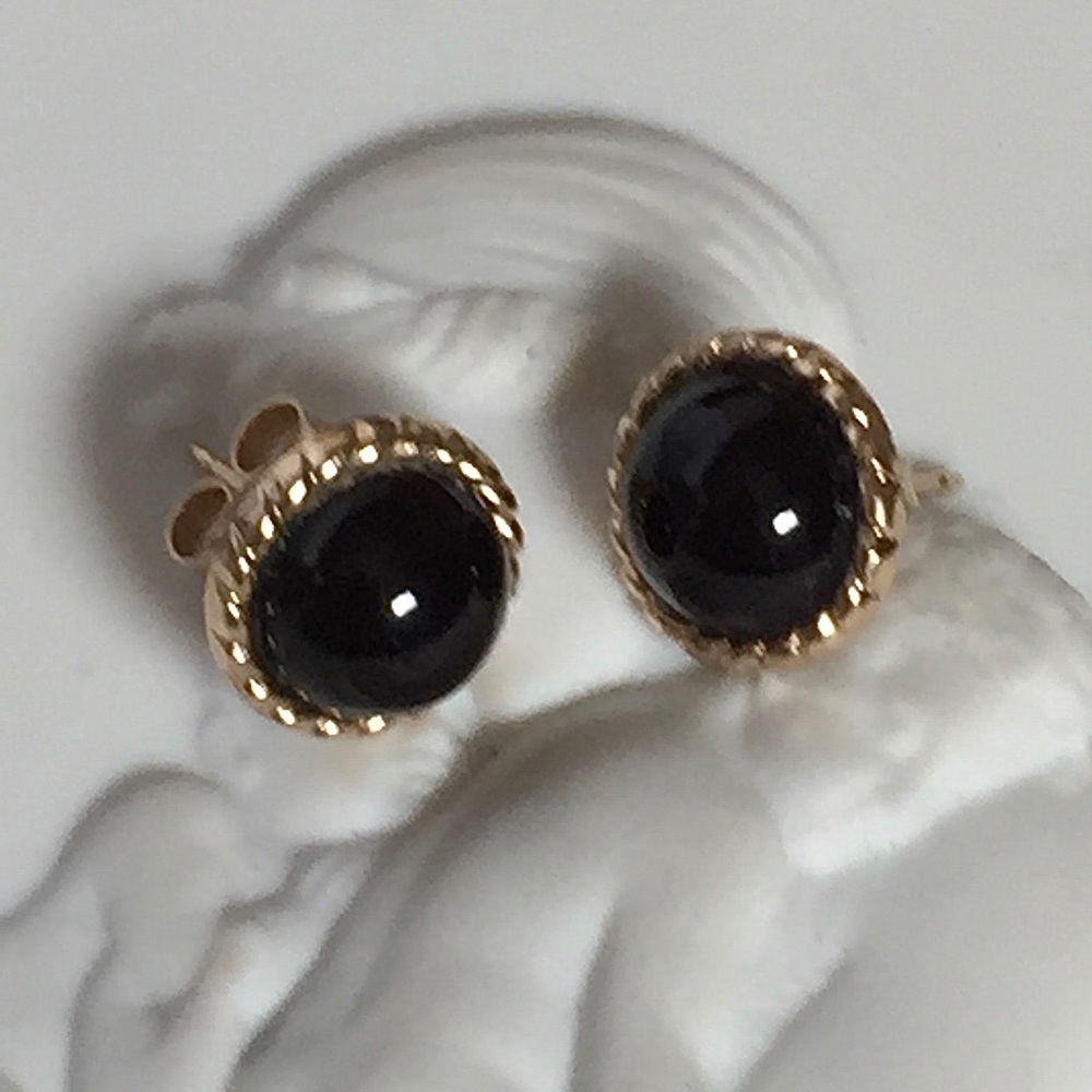 Vintage 14k YG Onyx Cabochon Round Stud Earrings